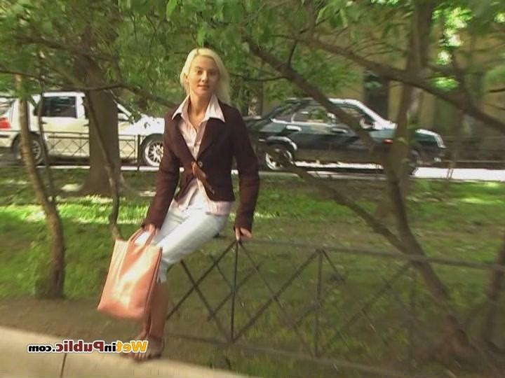 11P Confused blondie pisses in her white breeches as has no toilet found
