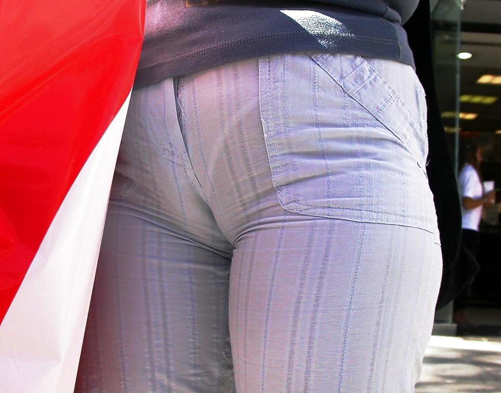 22P Sexy cameltoes
