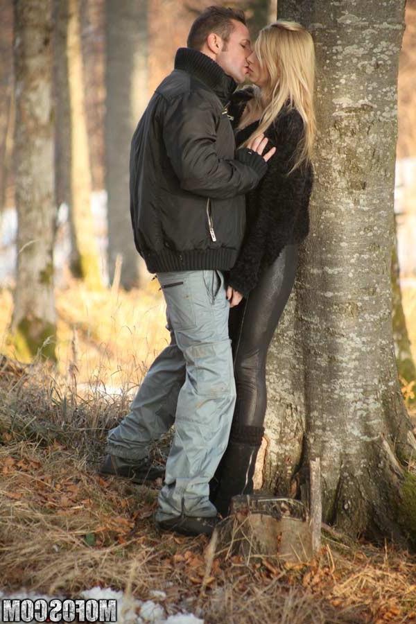 15P Hot couple fucking in hungarian Hill while a apy catch them