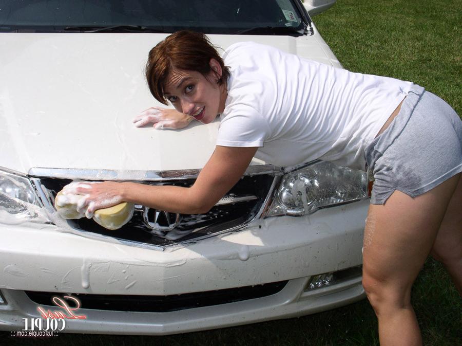 16P Hotwife washing car and sucking cock