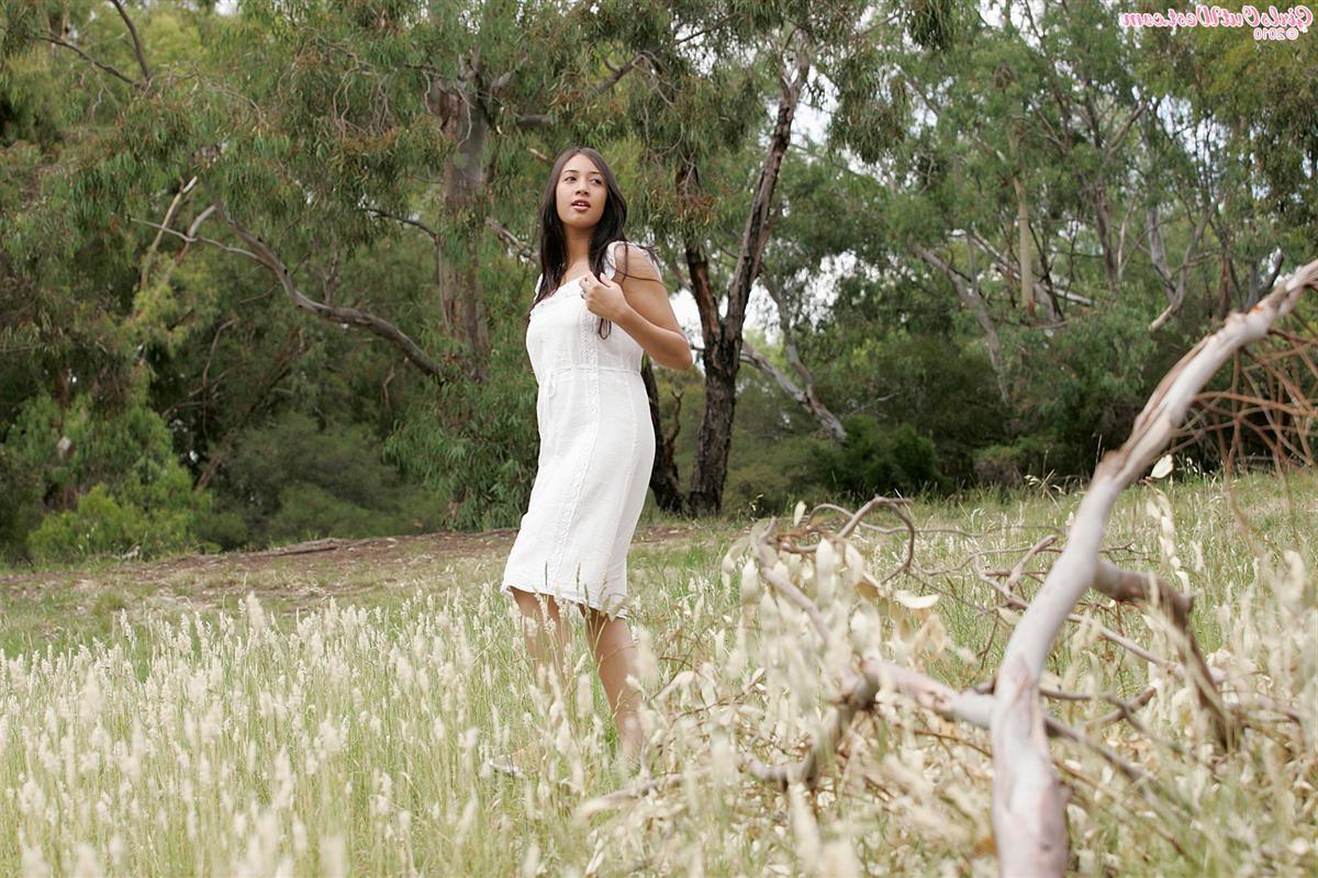 16P Beautiful Australian amateur teen getting naked outdoors