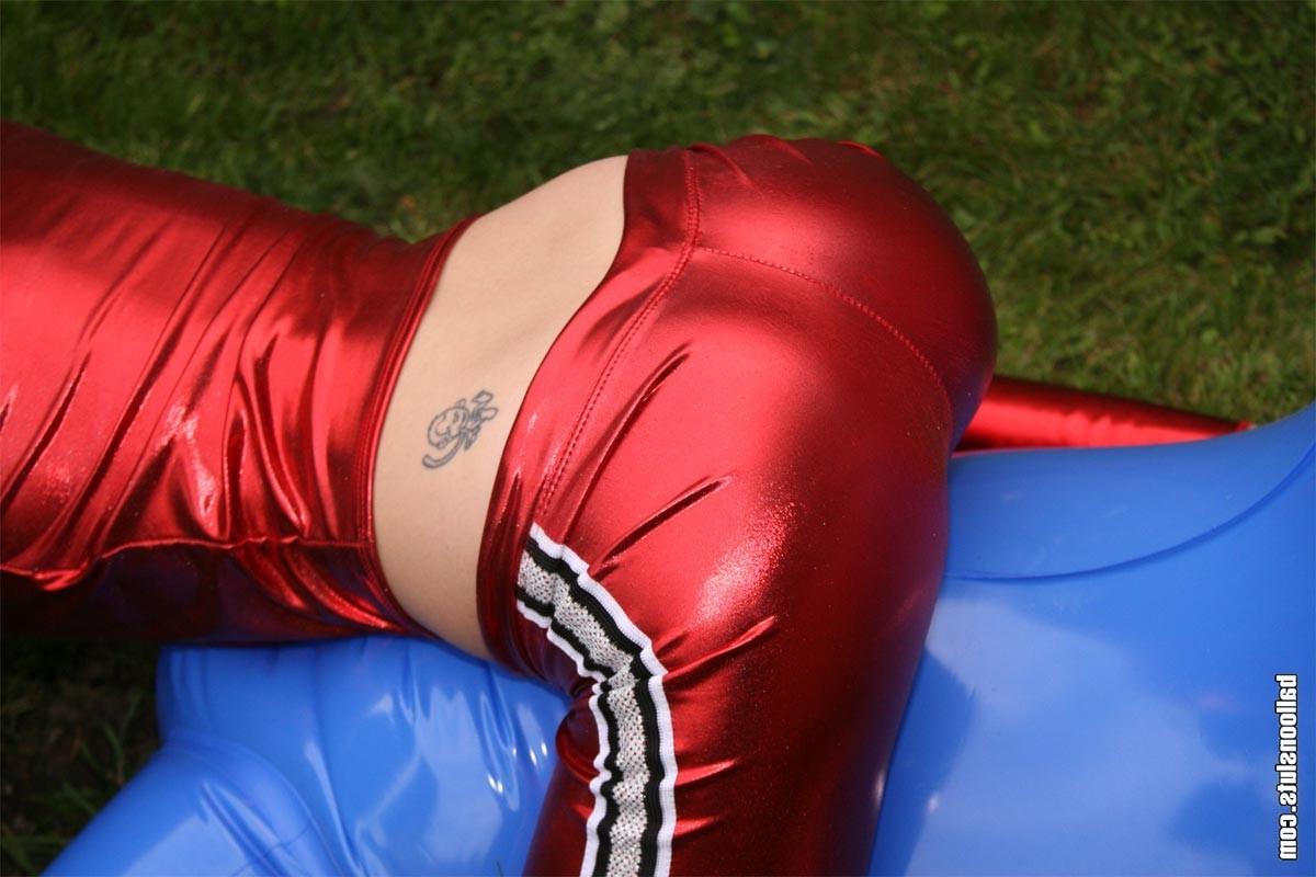16P Teen outdoors humps toy