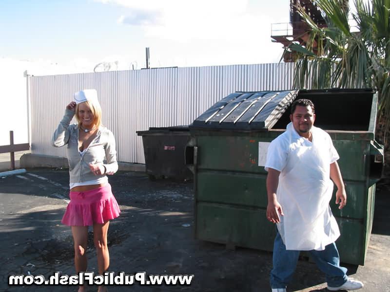 16P Hanna Hilton flashing big boobs for lucky workmen