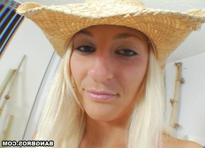 16P Sie hat einen Cameltoe, weißt du &amp; Sie liebt es, Typen namens Joe einen zu blasen