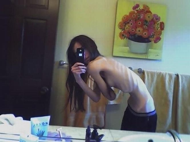 18P very skinny amateur girls poser