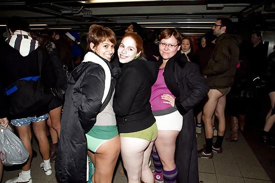 25P Public Panties