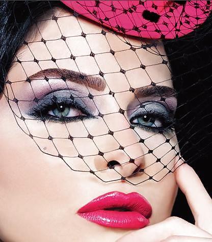 25P Red Lipstick by TROC