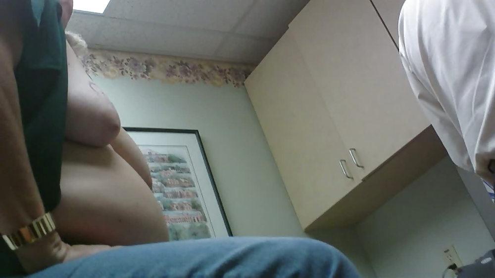 17P Wife breast augmentation consultation 01