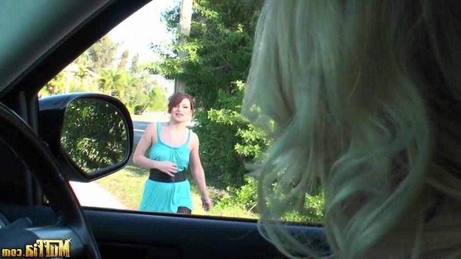 16P Molly Cavalli picks up a lesbo babe with her car