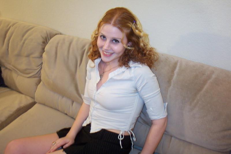16P Natural redhead babe gagging on his cock