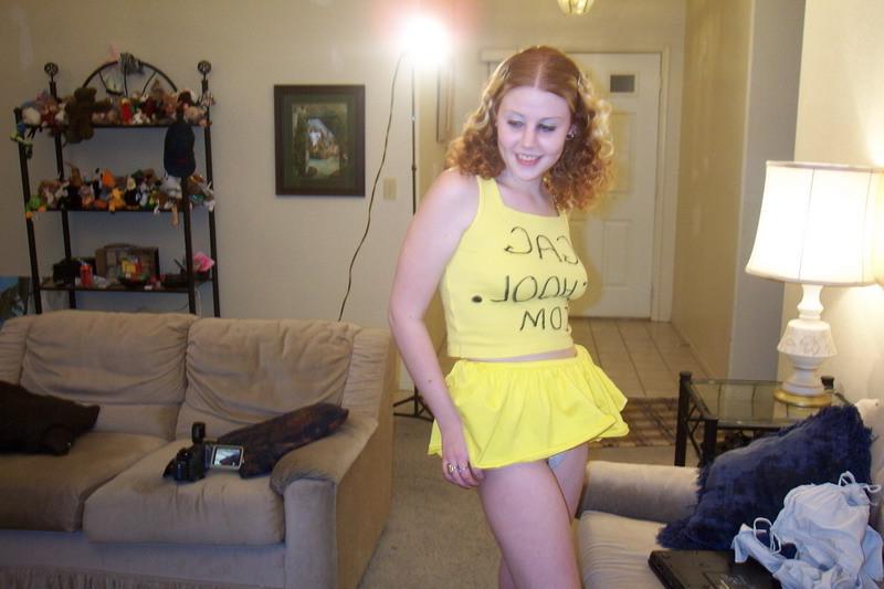 16P Natural redhead babe gagging on his cock