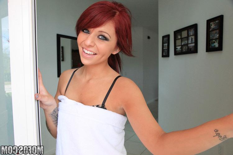 15P Redhead teen shaving pussy sucking and fucking a hard dick