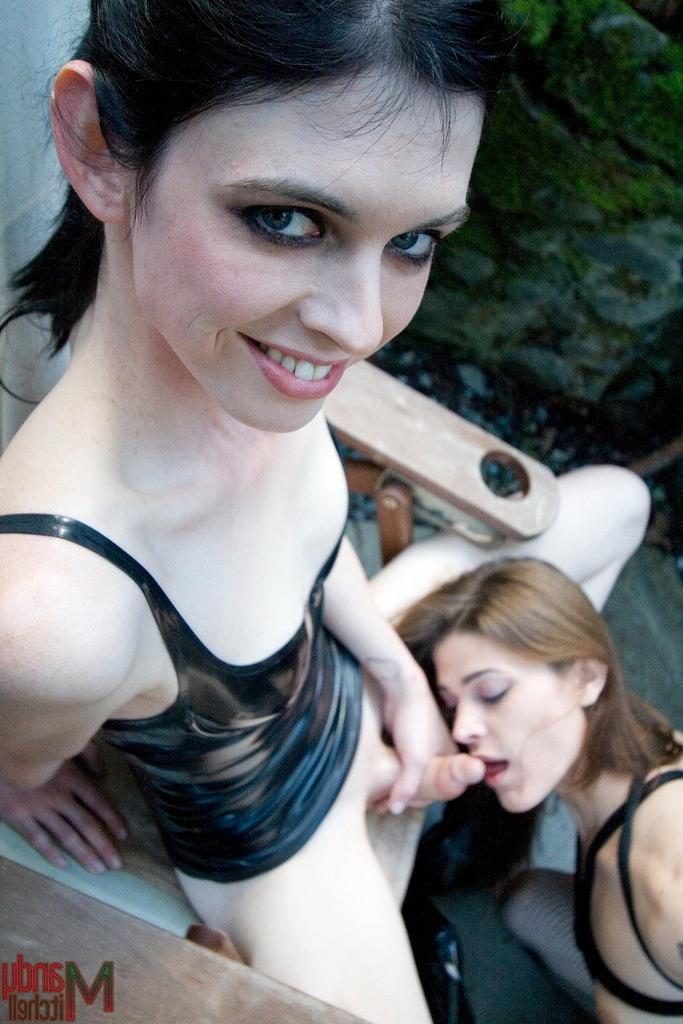 16P Tranny domme