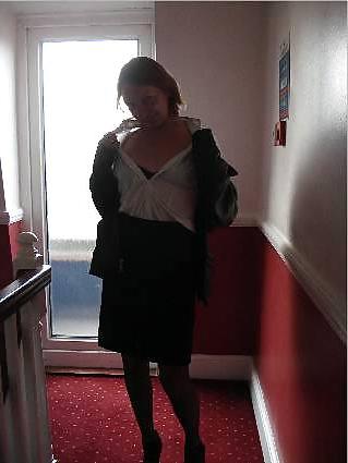 14P Sexy mature lady does hotel strip