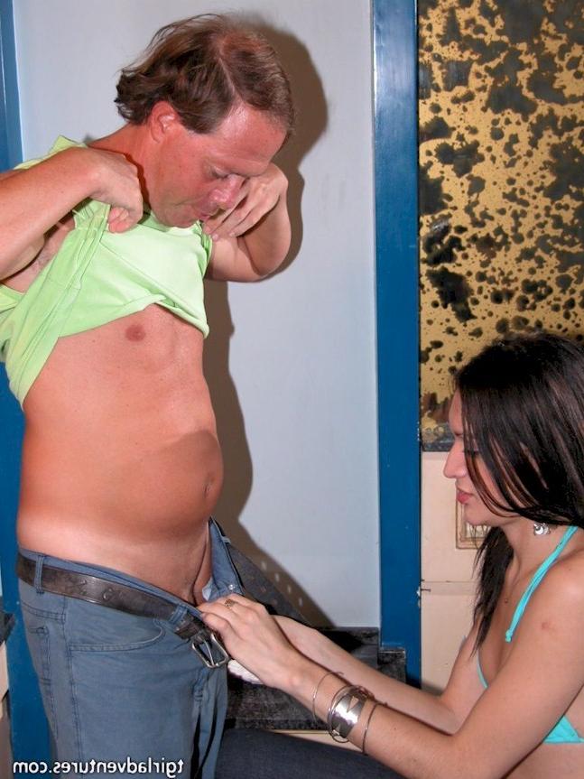 15P Skinny shemale in dick sucking action