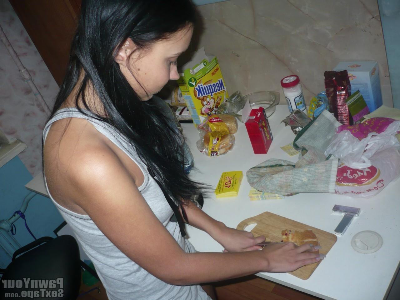 15P Cute 18 y.o. Sandra gets naked for her BF as he snaps hot naked home pics of her