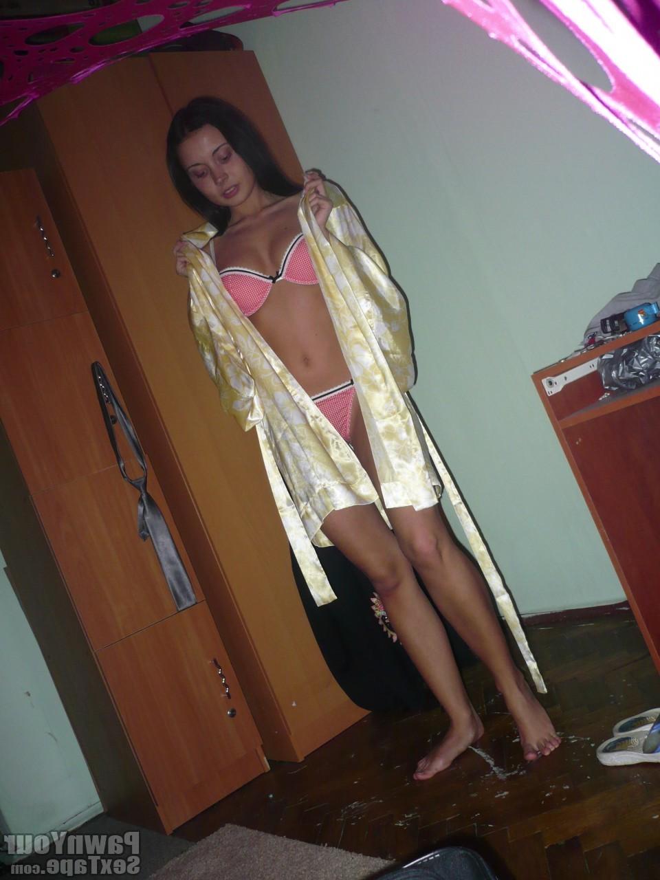 15P Cute 18 y.o. Sandra gets naked for her BF as he snaps hot naked home pics of her