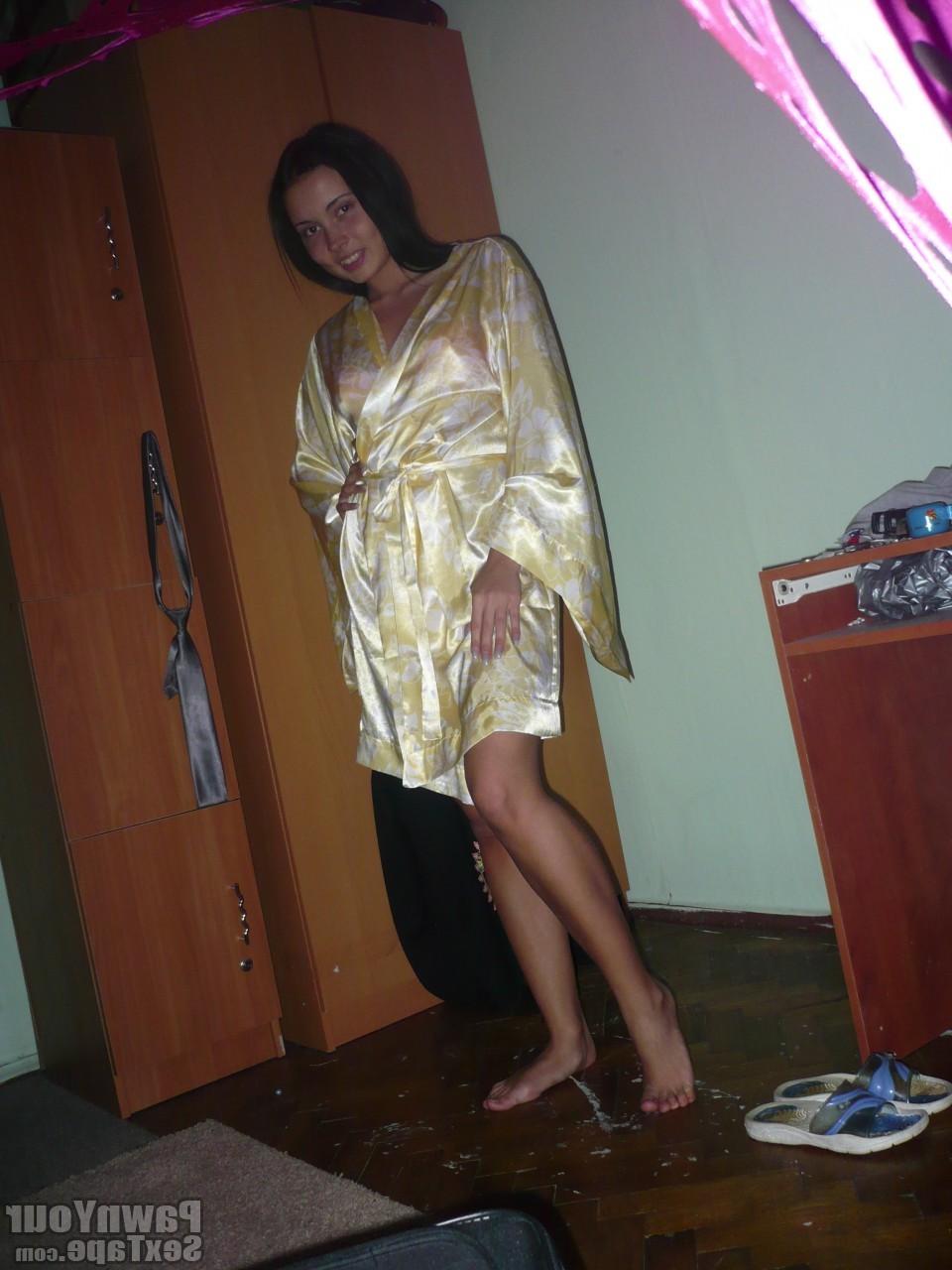 15P Cute 18 y.o. Sandra gets naked for her BF as he snaps hot naked home pics of her