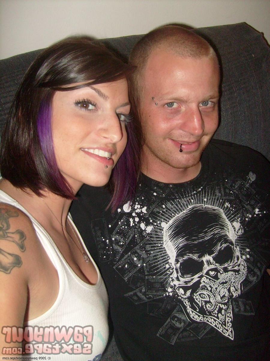 15P Hot hun Layla take some hot as fuck pics at home with her BF