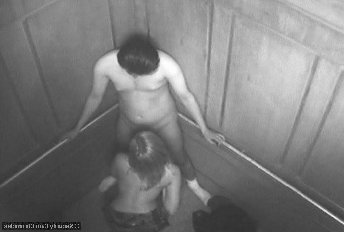 16P Horny couple caught in action by hidden elevator cam