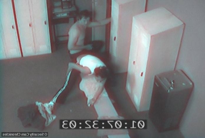 16P Hardcore sex caught by security cam hidden in locker room