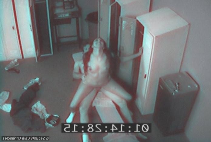 16P Hardcore sex caught by security cam hidden in locker room