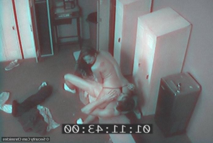 16P Hardcore sex caught by security cam hidden in locker room
