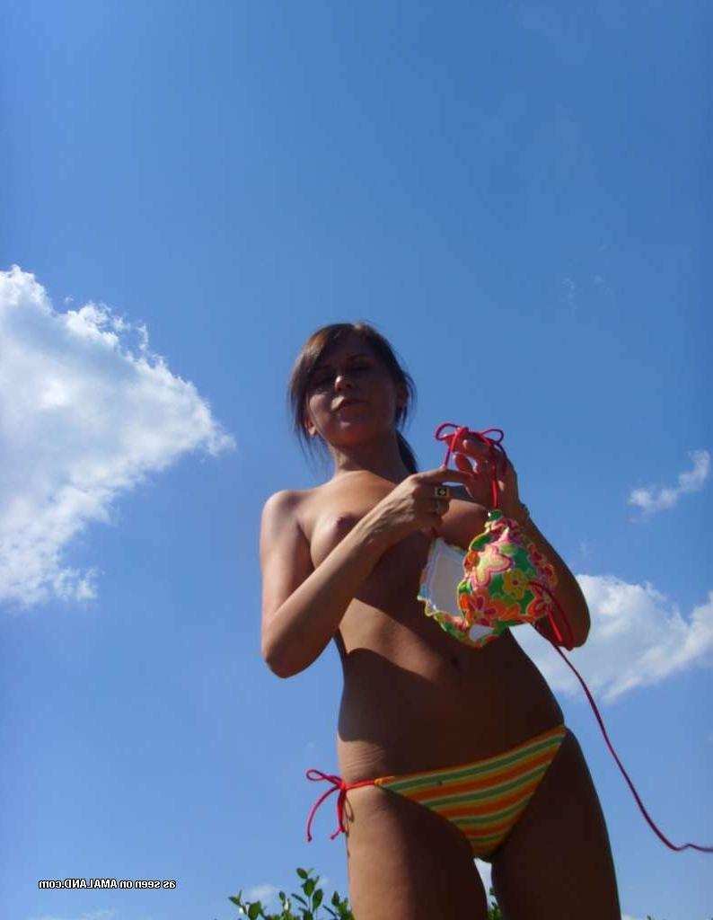 15P Barely legal amateur girlfriends flashing tits and sucking cocks