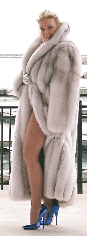 25P Fur Goddess