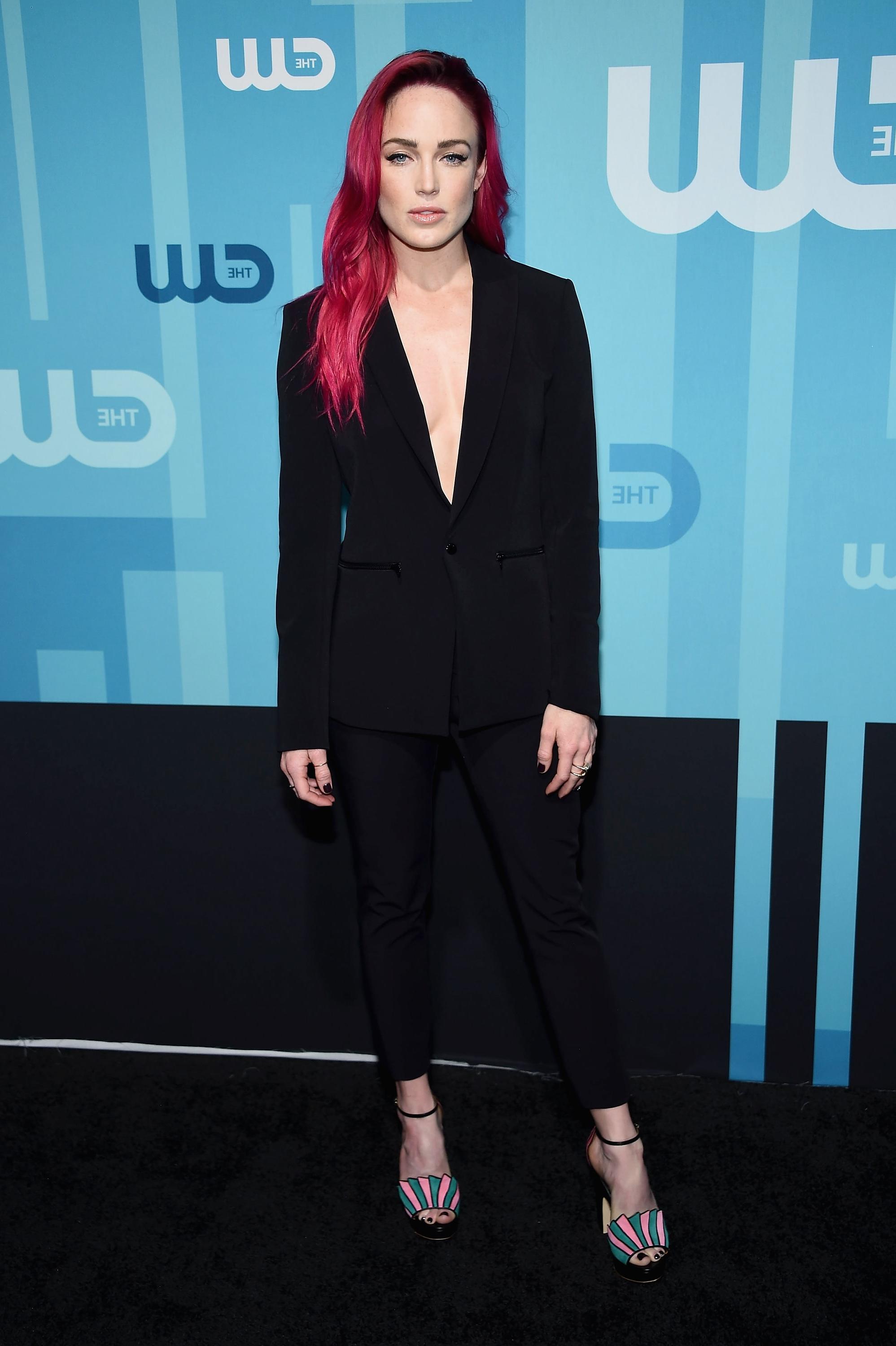 12P Caity Lotz And Her Strong Sideboob Game
