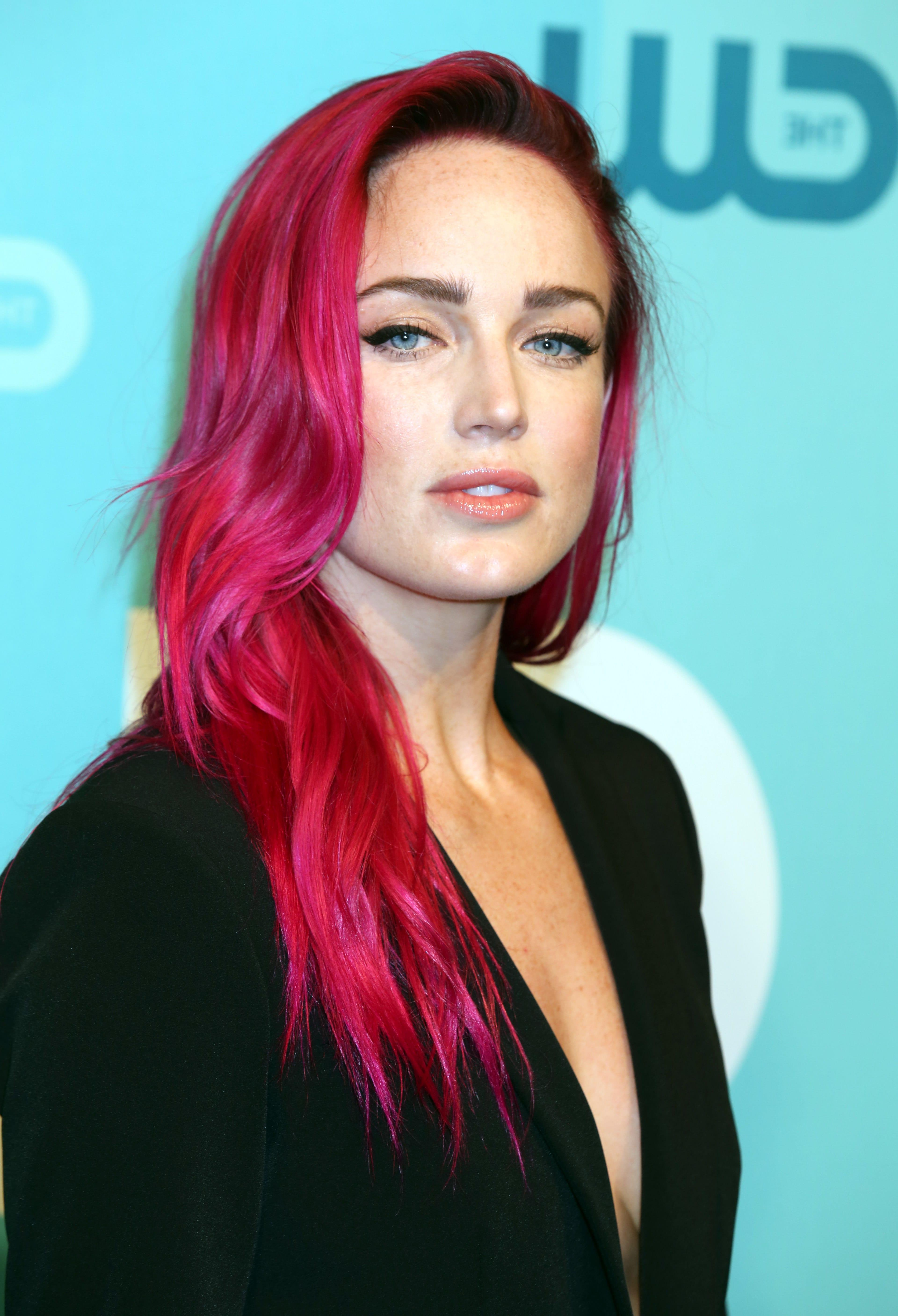 12P Caity Lotz And Her Strong Sideboob Game
