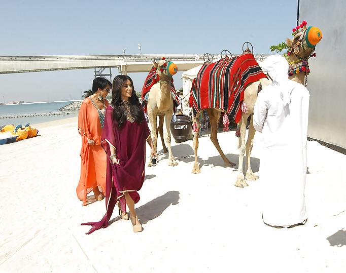 12P Kim Kardashian camel ride in Dubai