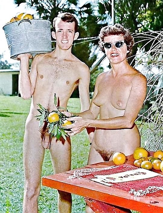 25P Fun Nudists