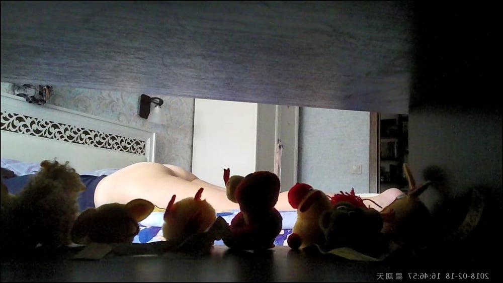 25P hidden cam amateur girl ip cam caught