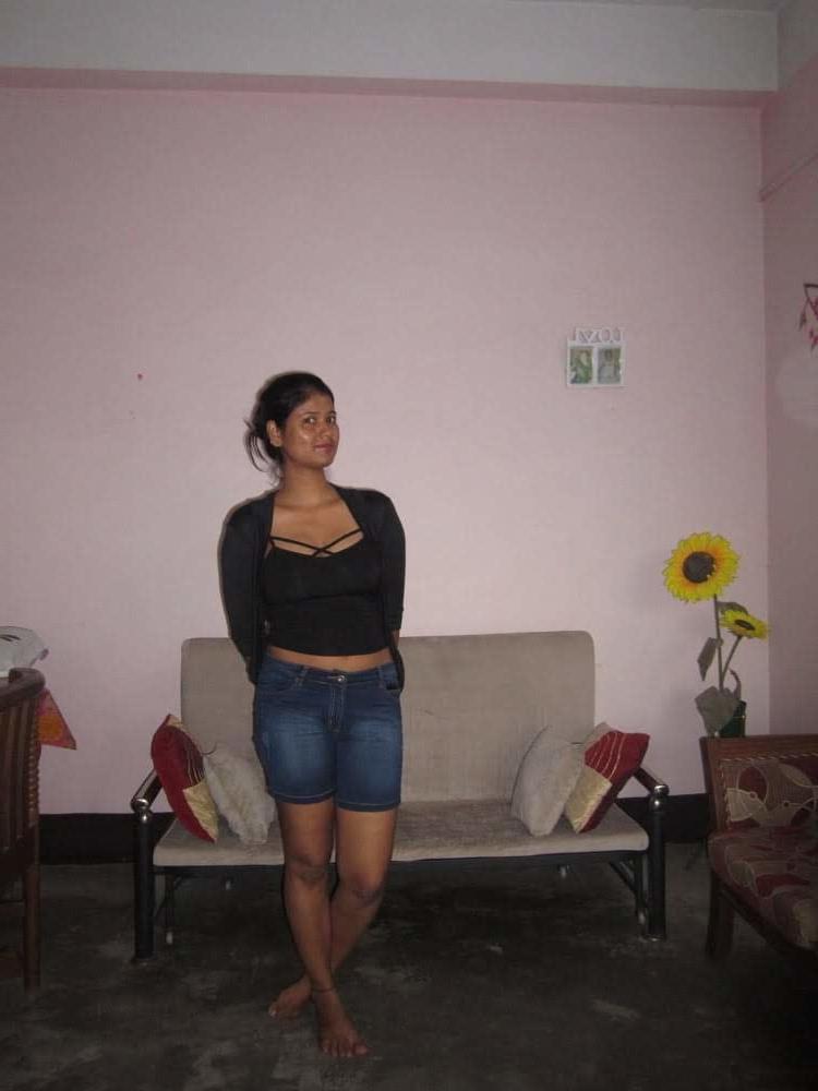 25P Bengali Couple Hotel LEaked 200 Pic