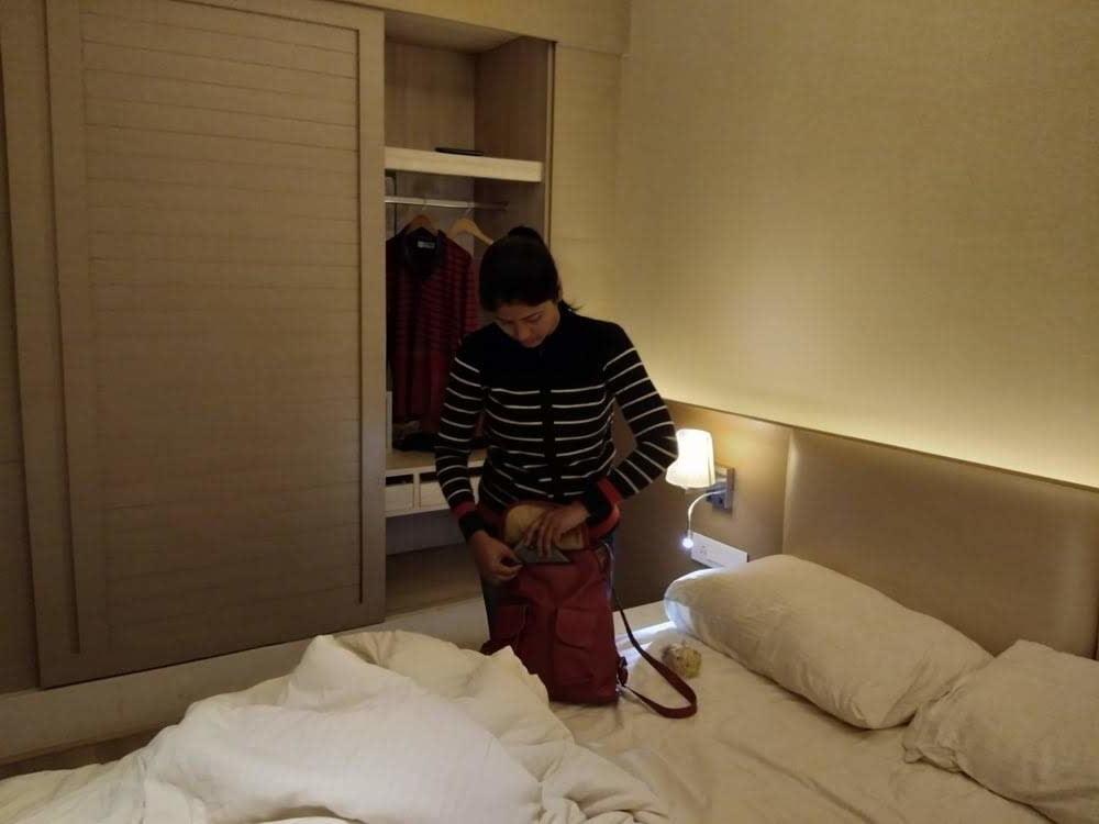 25P Bengali Couple Hotel LEaked 200 Pic
