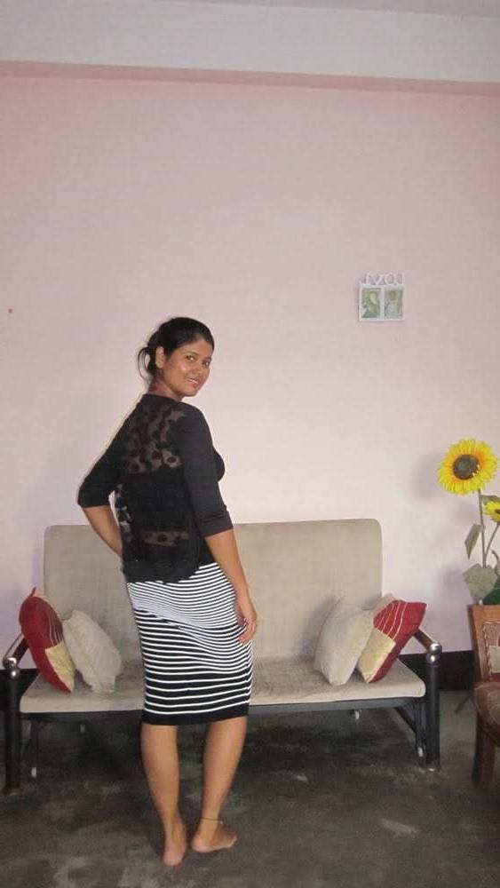 25P Bengali Couple Hotel LEaked 200 Pic