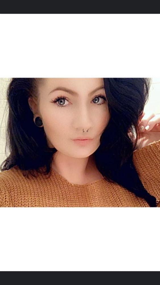 20P Australian Bitch's Tits EXPOSED!