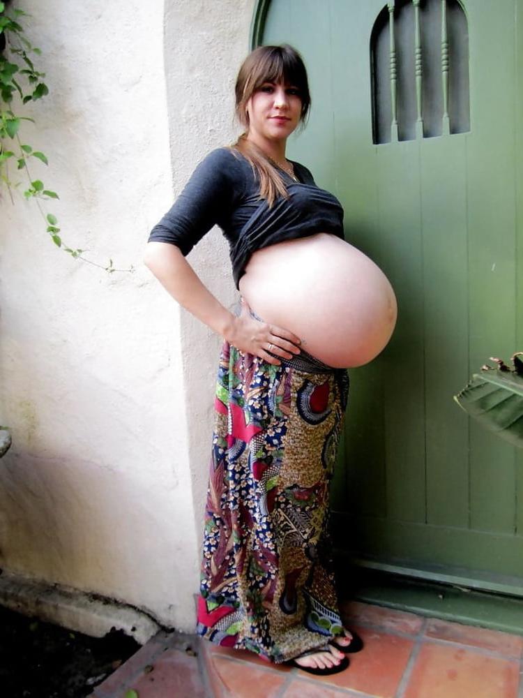 25P Huge Pregnant Belly and Boobs