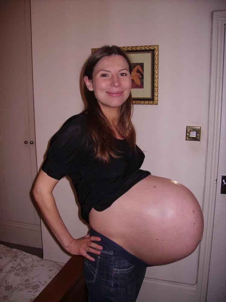 25P Huge Pregnant Belly and Boobs