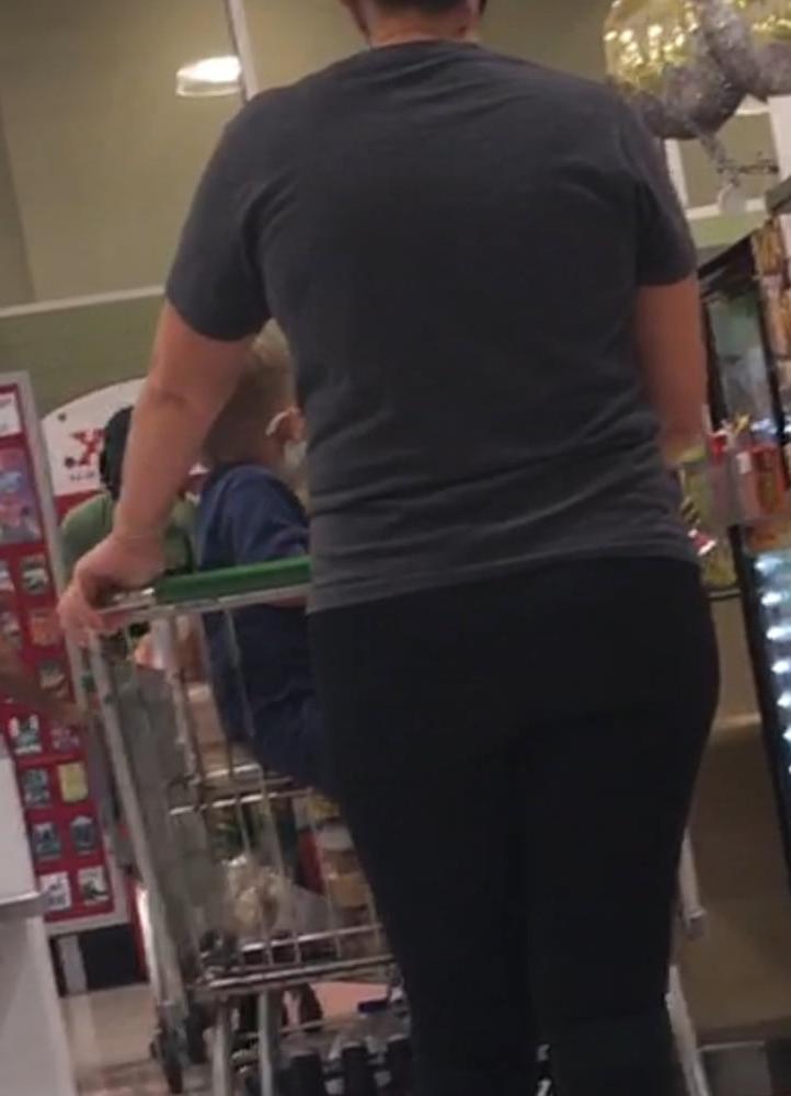25P The PERFECT MILF Ass