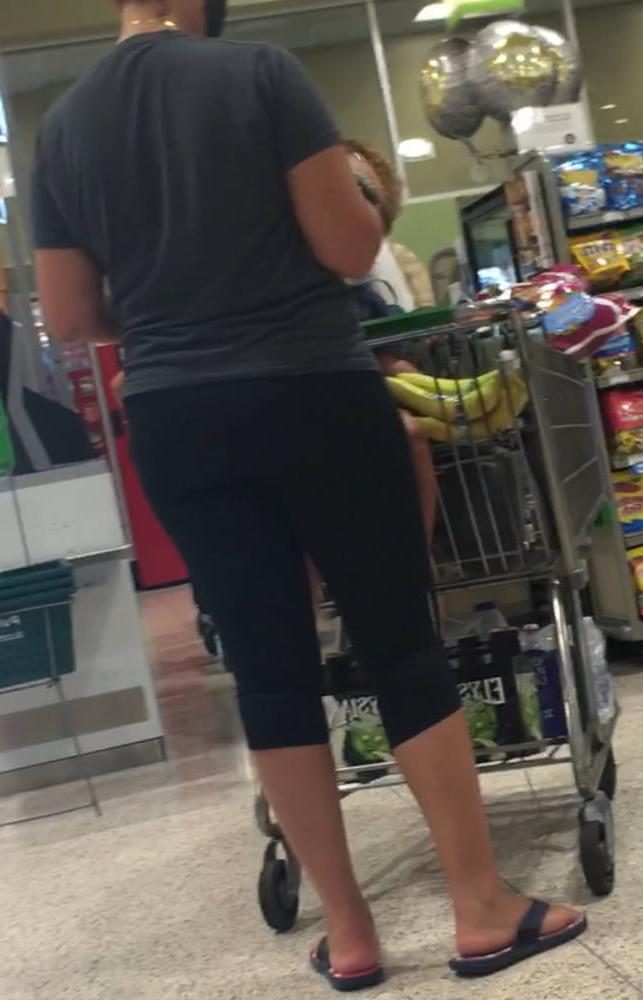 25P The PERFECT MILF Ass