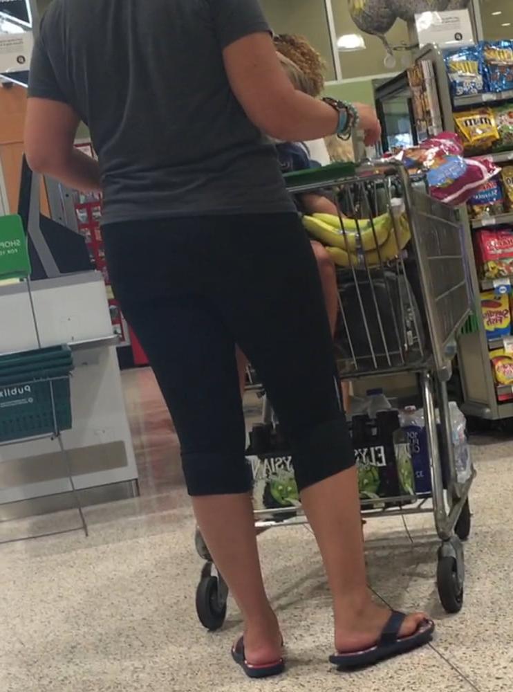 25P The PERFECT MILF Ass