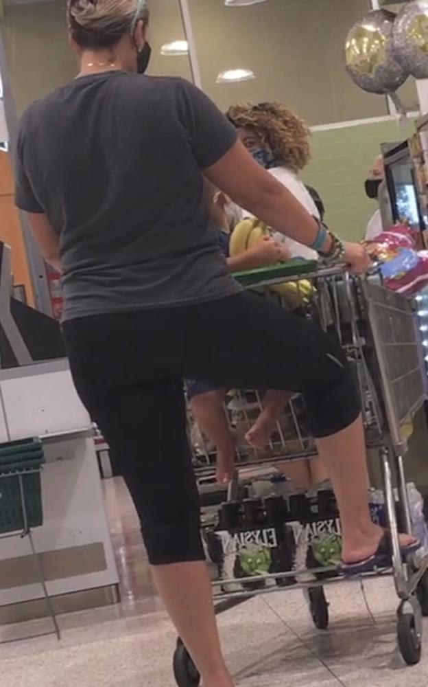 25P The PERFECT MILF Ass