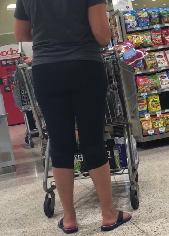 25P The PERFECT MILF Ass