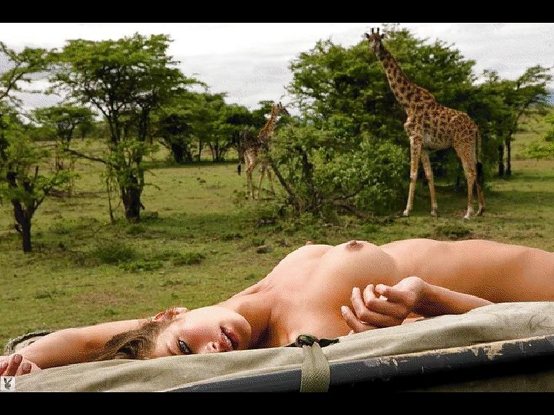 18P Naked woman in the jungle