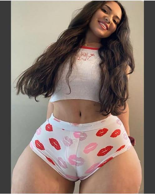 25P camel toe