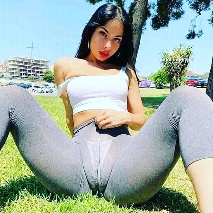 25P camel toe