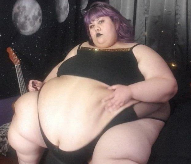 25P Belly To Knees 4
