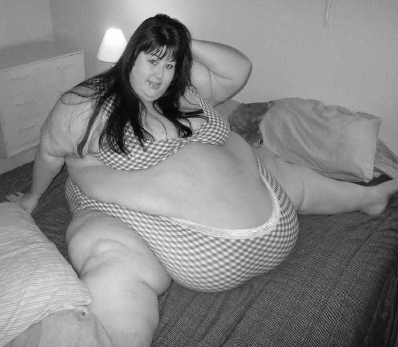 25P Belly To Knees 5